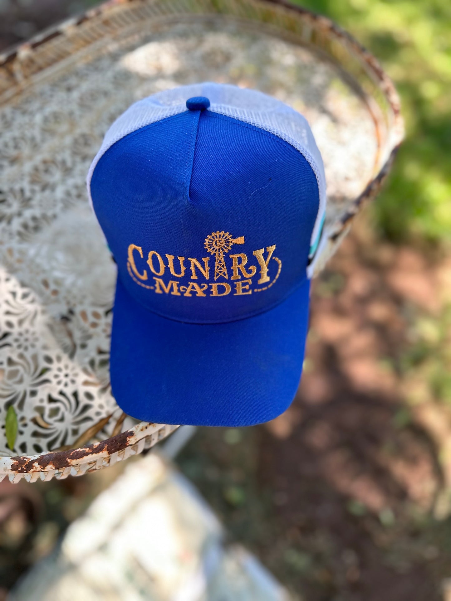 Trucker Cap Country Made White, blue, gold